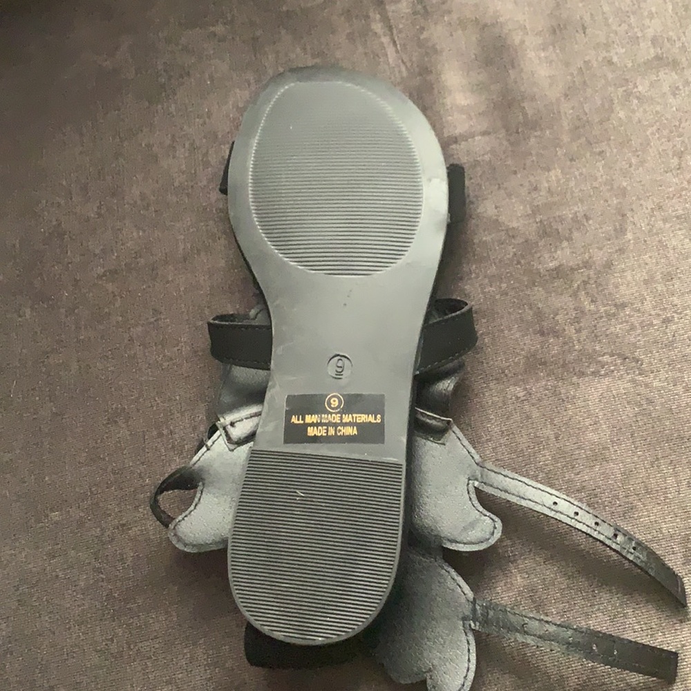 Sandals - Picture 4 of 4